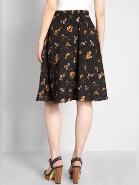 ModCloth floral just this sway A Line skirt size 4X
